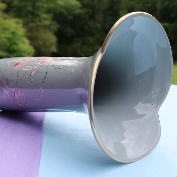 Pastel Floral Vase - Picture 4 of 7